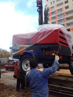 Дизельный компрессор Chicago Pneumatic поставлен на стройплощадку